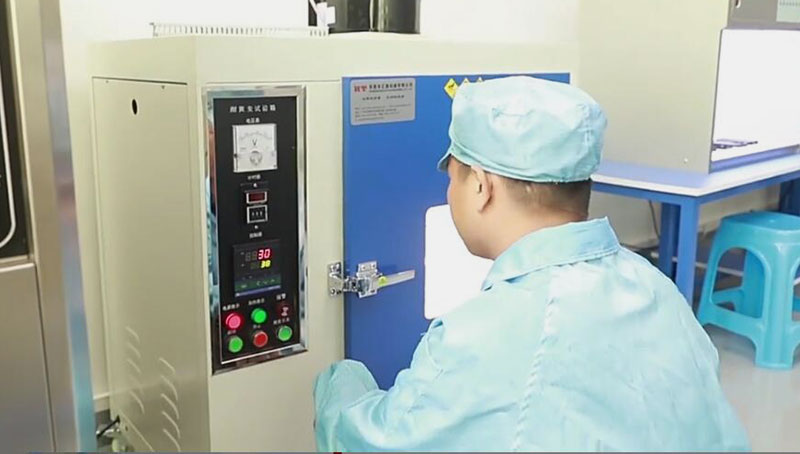 硅膠制品噴有手感油有什么作用？